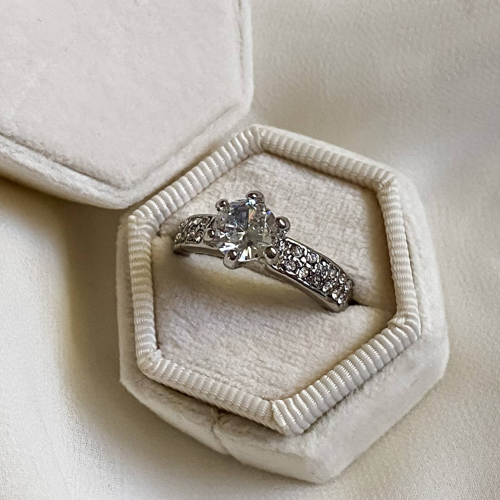 Vtg Silver Paved Solitaire Diamond Ring - image 1